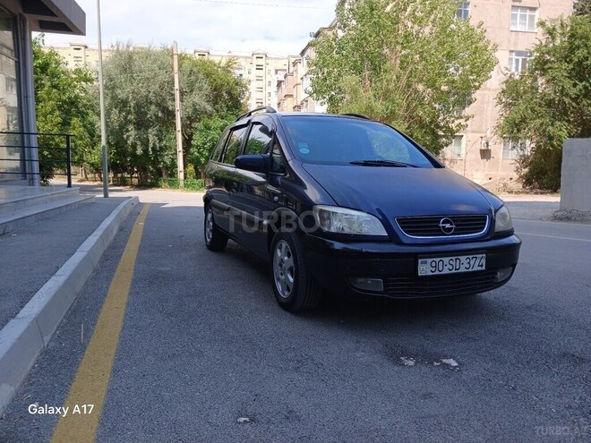 Opel Zafira-1