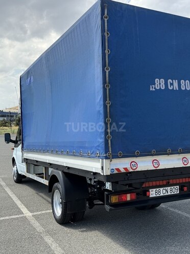Ford Transit-5