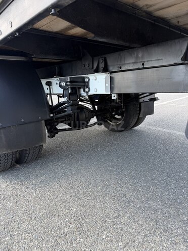 Ford Transit-10