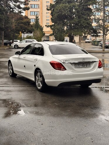 Mercedes C 200 d-3