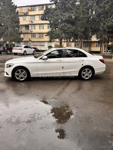 Mercedes C 200 d-4