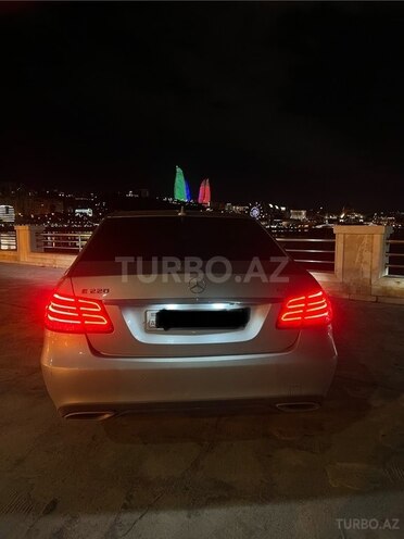 Mercedes E 220-10