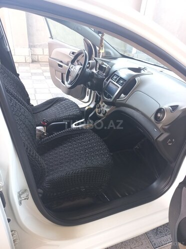 Chevrolet Aveo-11