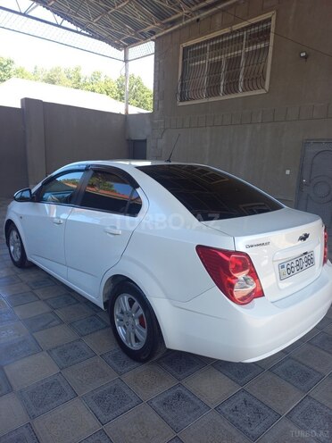 Chevrolet Aveo-6
