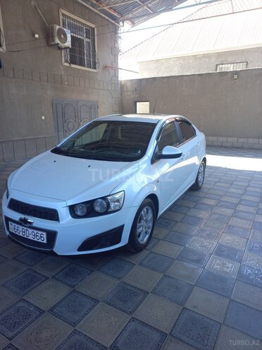 Chevrolet Aveo-3
