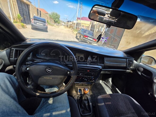 Opel Vectra-10