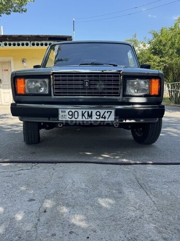 LADA (VAZ) 2107-1