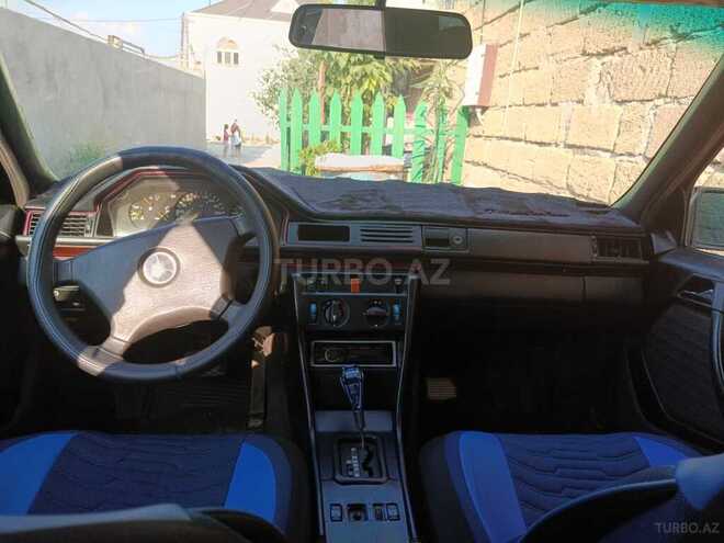 Mercedes 200 E-5