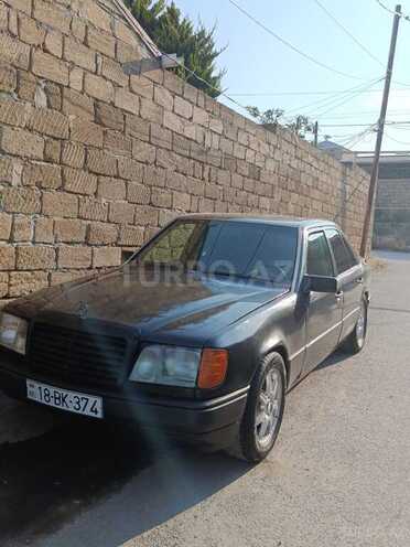 Mercedes 200 E-1