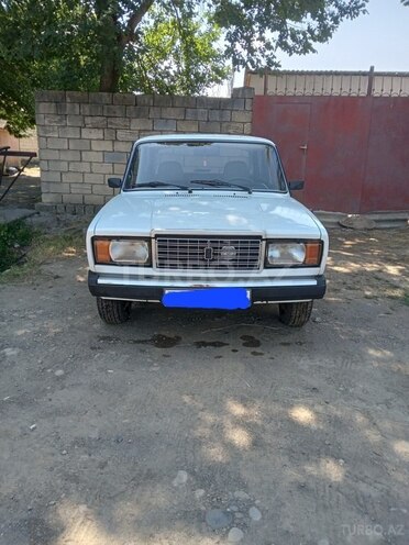 LADA (VAZ) 2107-1