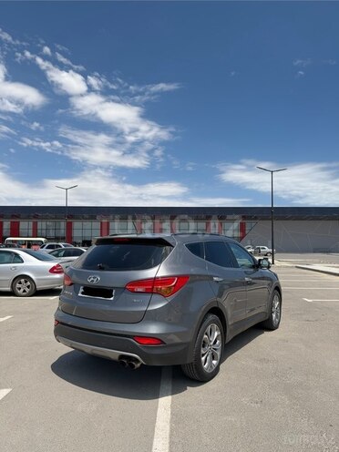 Hyundai Santa Fe-6
