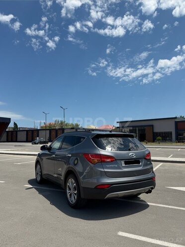 Hyundai Santa Fe-5