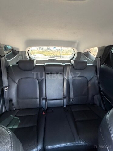 Hyundai Santa Fe-10