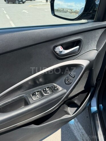 Hyundai Santa Fe-12