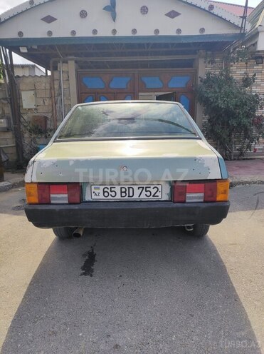 LADA (VAZ) 21099-8
