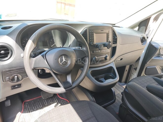 Mercedes Metris-3