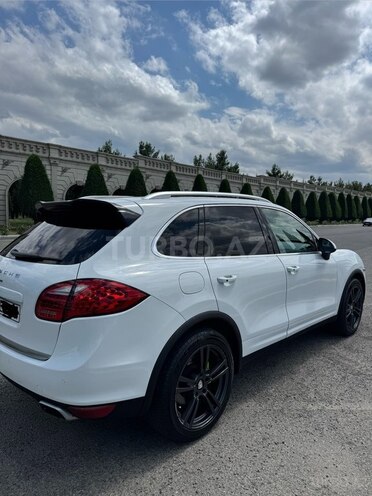 Porsche Cayenne-9