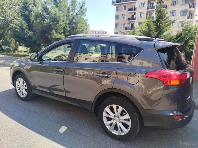Toyota RAV4-4