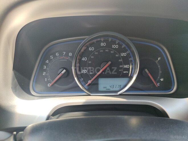 Toyota RAV4-8