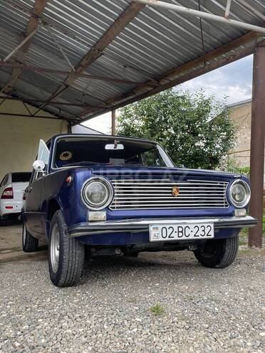 LADA (VAZ) 21011-1