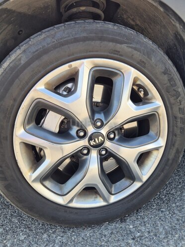 Kia Sorento-10