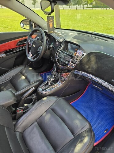 Chevrolet Cruze-11