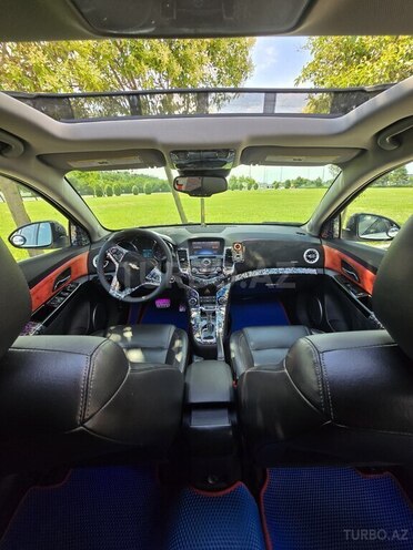 Chevrolet Cruze-13