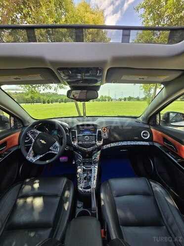 Chevrolet Cruze-14