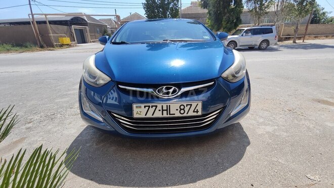 Hyundai Elantra-1