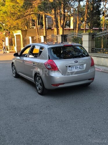 Kia Ceed-2