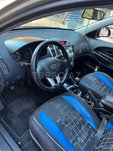Kia Ceed-4