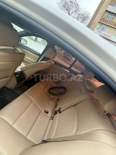 BMW 528-7