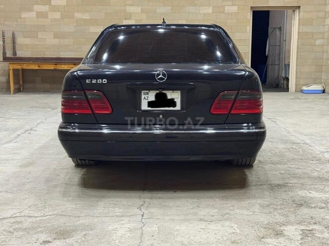 Mercedes E 280-2