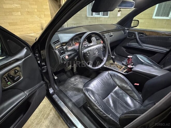 Mercedes E 280-3