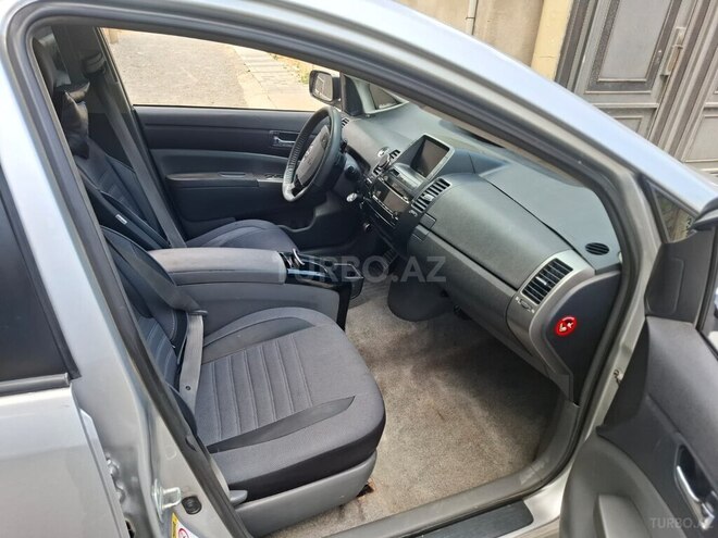 Toyota Prius-4