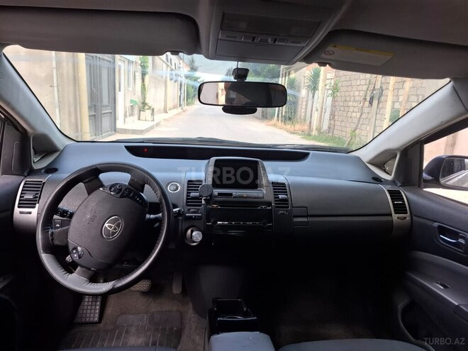 Toyota Prius-6
