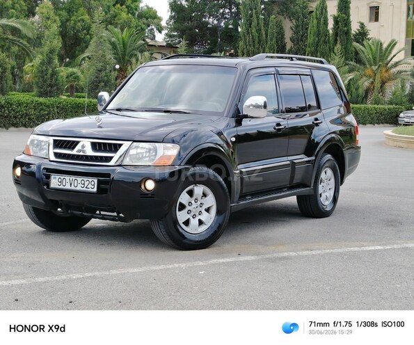 Mitsubishi Pajero-9