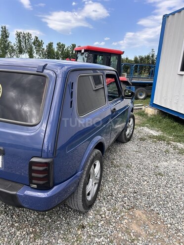LADA (VAZ) Niva-6
