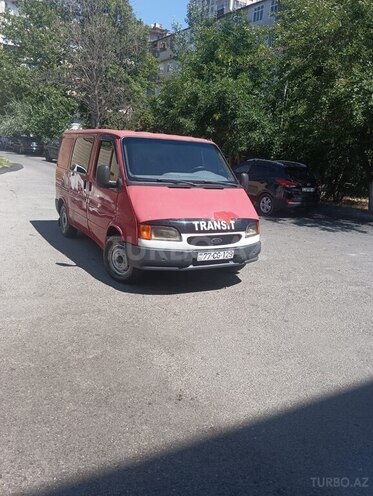 Ford Transit-2
