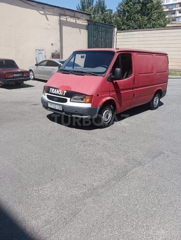 Ford Transit-3