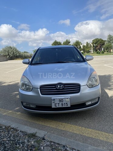Hyundai Accent-1