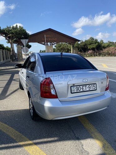 Hyundai Accent-3