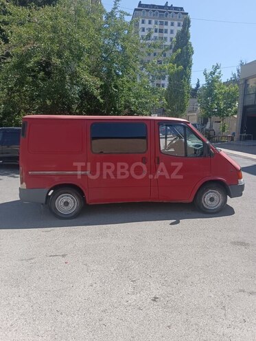 Ford Transit-7