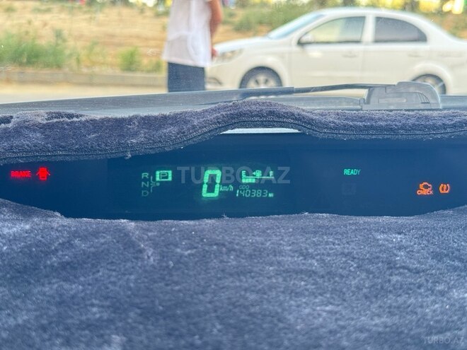 Toyota Prius-3
