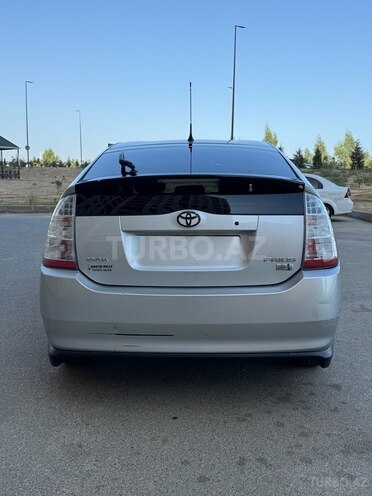 Toyota Prius-8