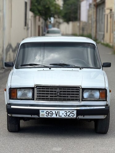 LADA (VAZ) 2107-2
