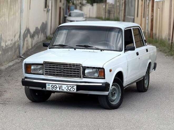 LADA (VAZ) 2107-1