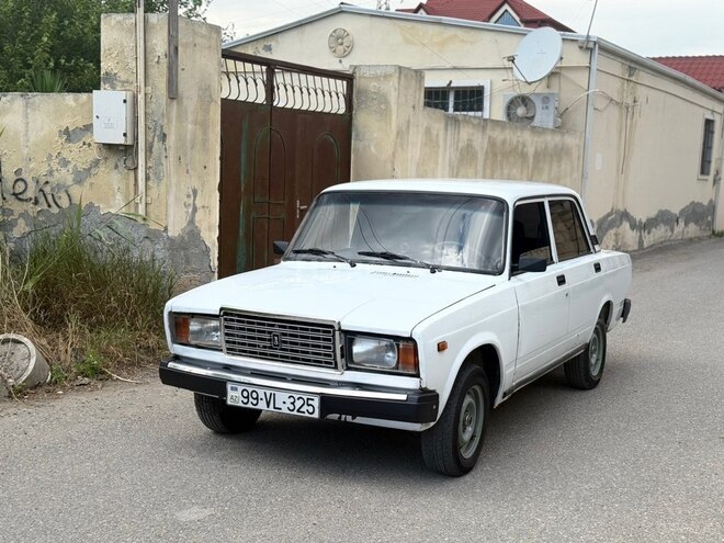LADA (VAZ) 2107-4