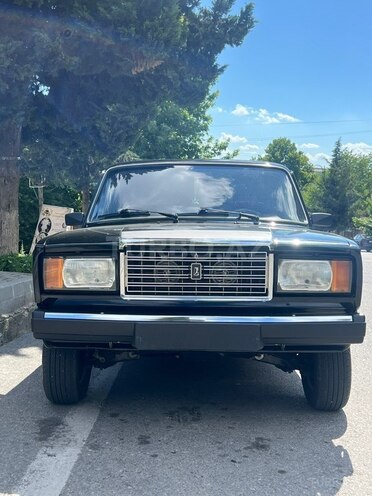 LADA (VAZ) 2107-1