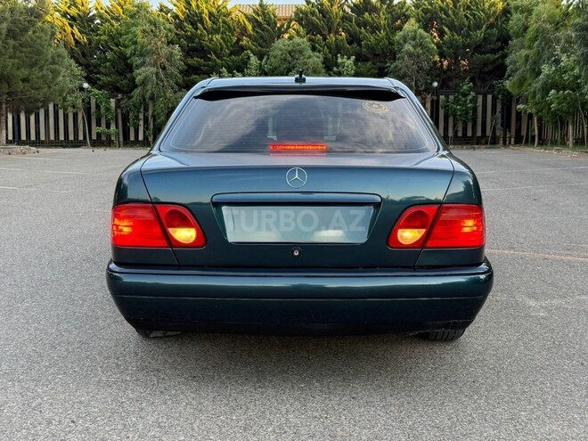 Mercedes E 240-7